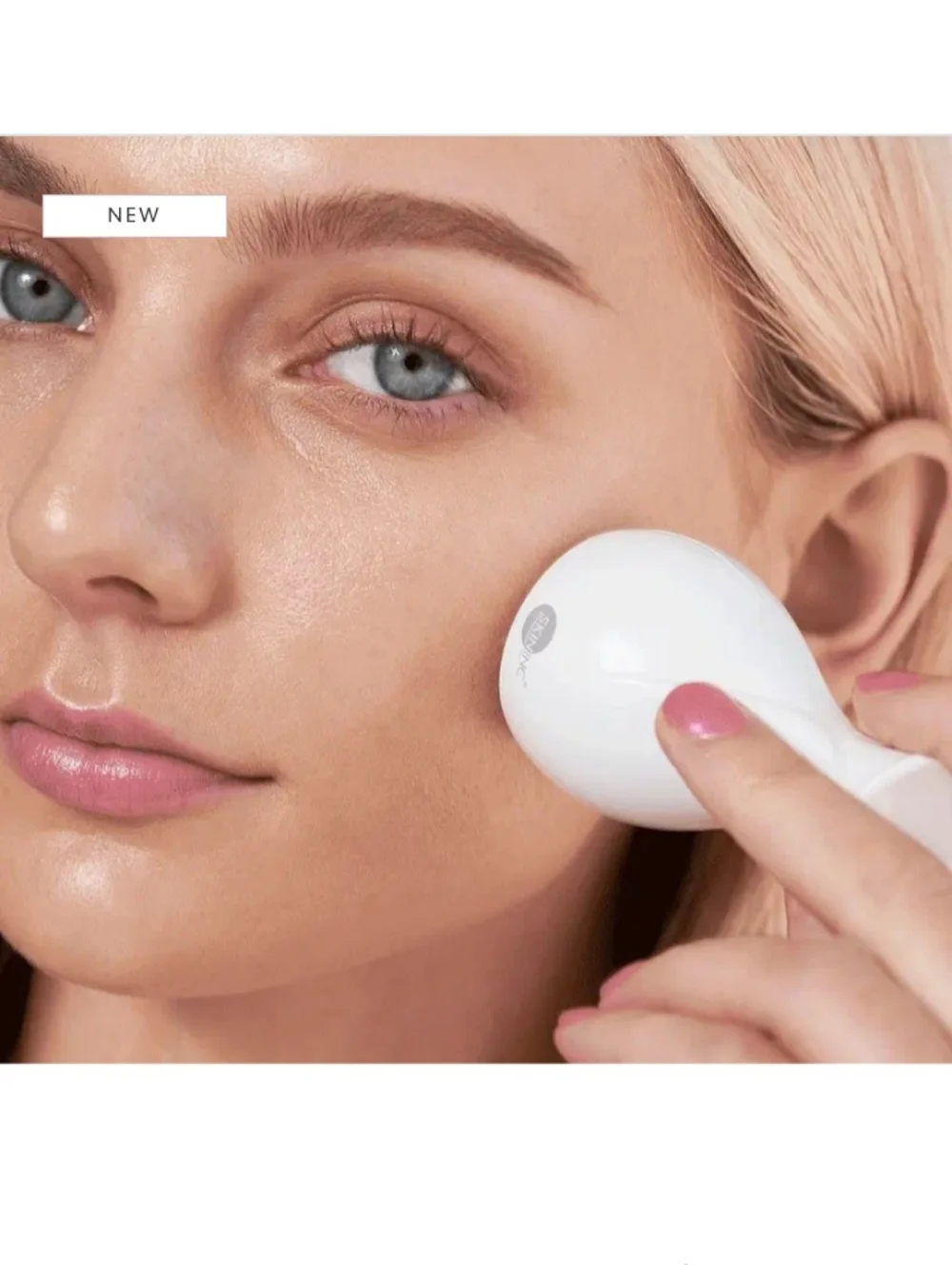 🎉2•$13/3•$18🎉 SKIN INC Cryo-Ice Sake Roller Blush Edition